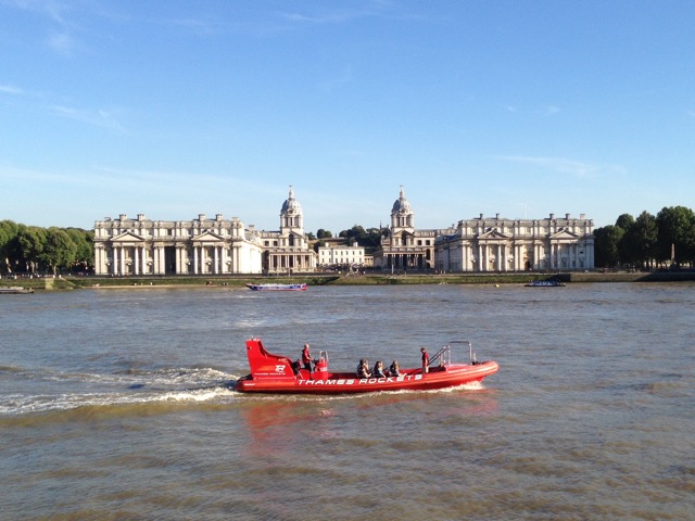 thames cruiser boat in front of Greenwich Maritime Institute